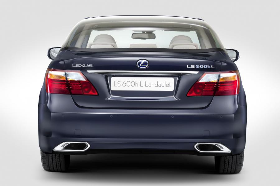  Lexus LS600h L Landaulet by Carat Duchatelet 2011 года  (фото 7 из 11)